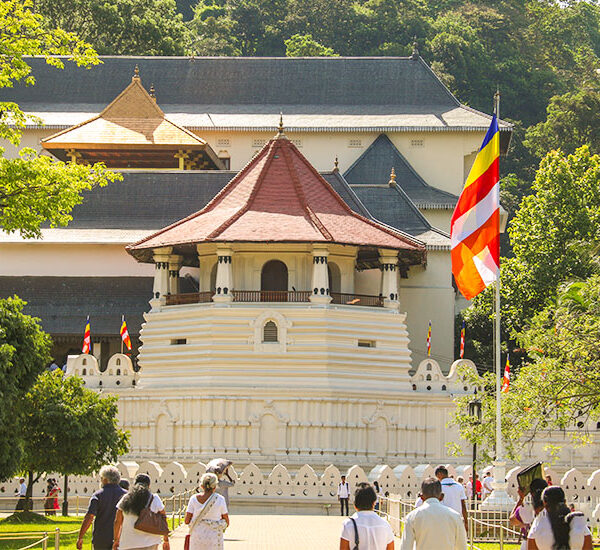 Temple-of-the-tooth-relic-800×550-1